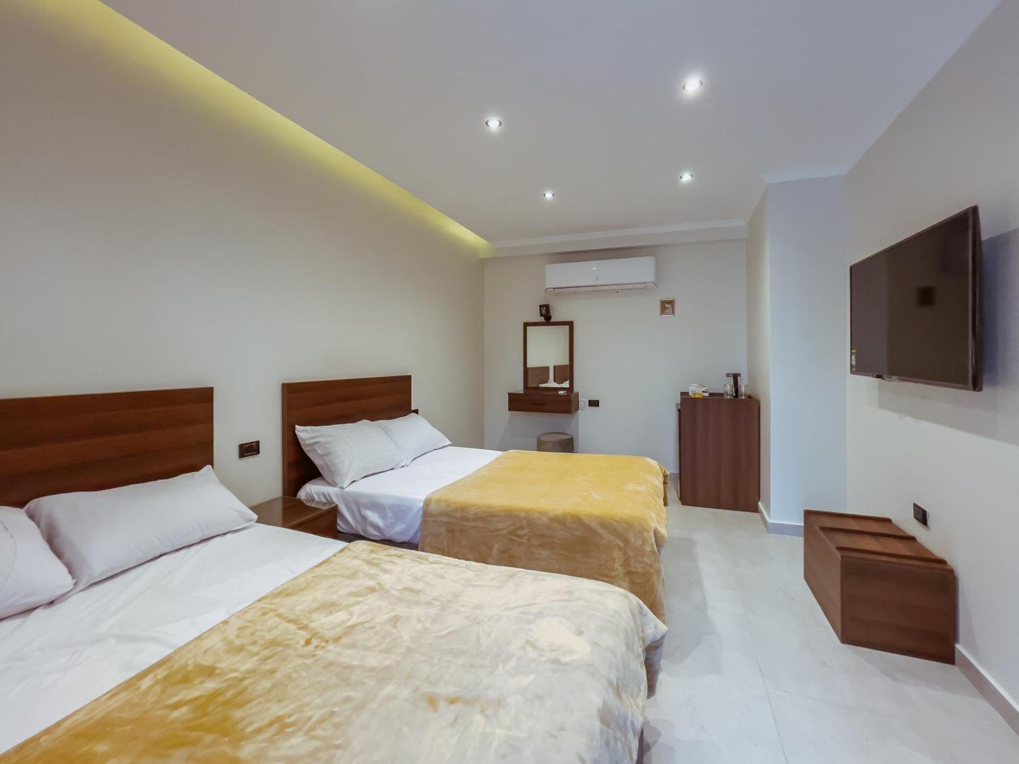 King Khufu Pyramids View Hotel Kafret el-Gabal Стая снимка